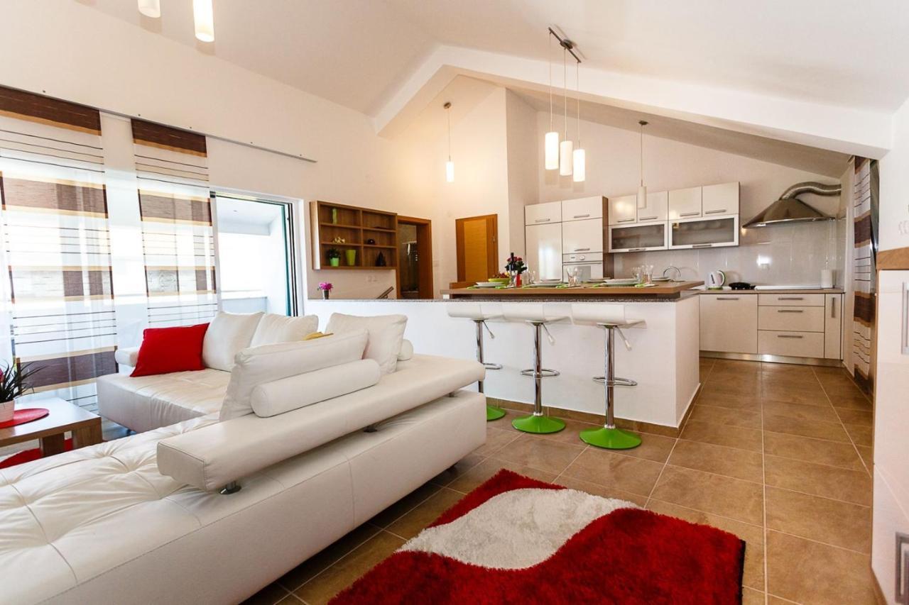 Apartment Adria 3 Malinska Bagian luar foto