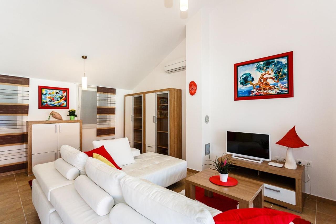 Apartment Adria 3 Malinska Bagian luar foto