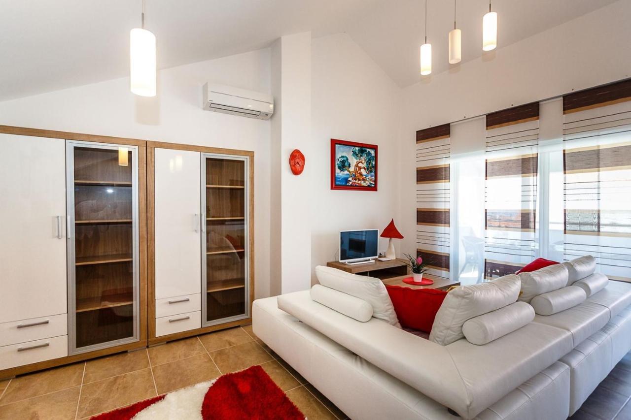 Apartment Adria 3 Malinska Bagian luar foto