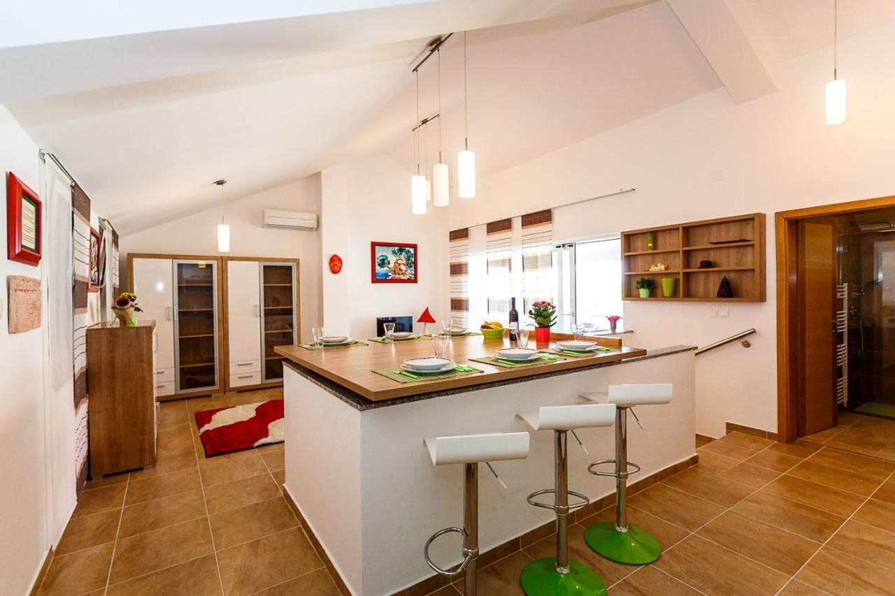 Apartment Adria 3 Malinska Bagian luar foto