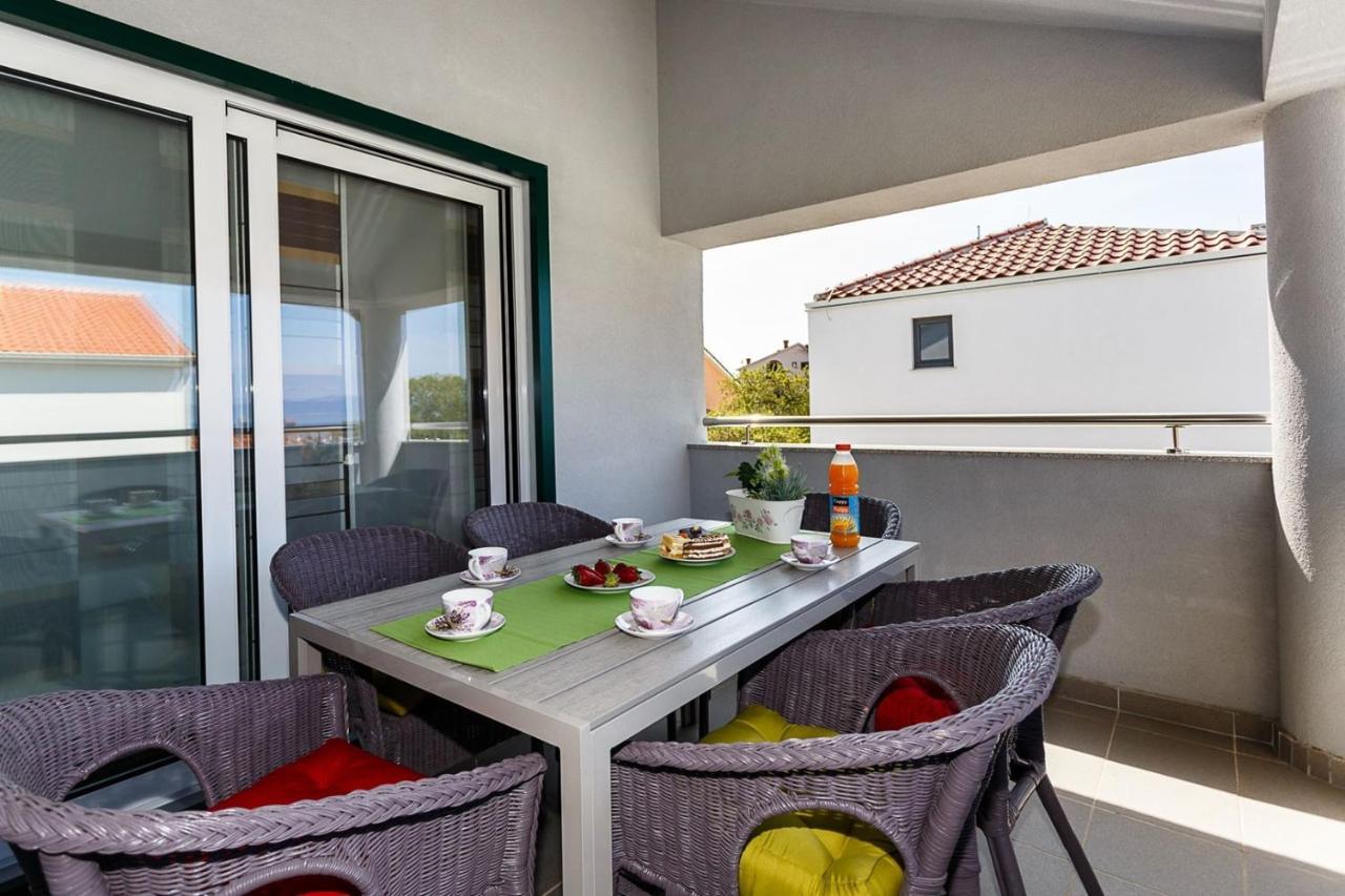 Apartment Adria 3 Malinska Bagian luar foto