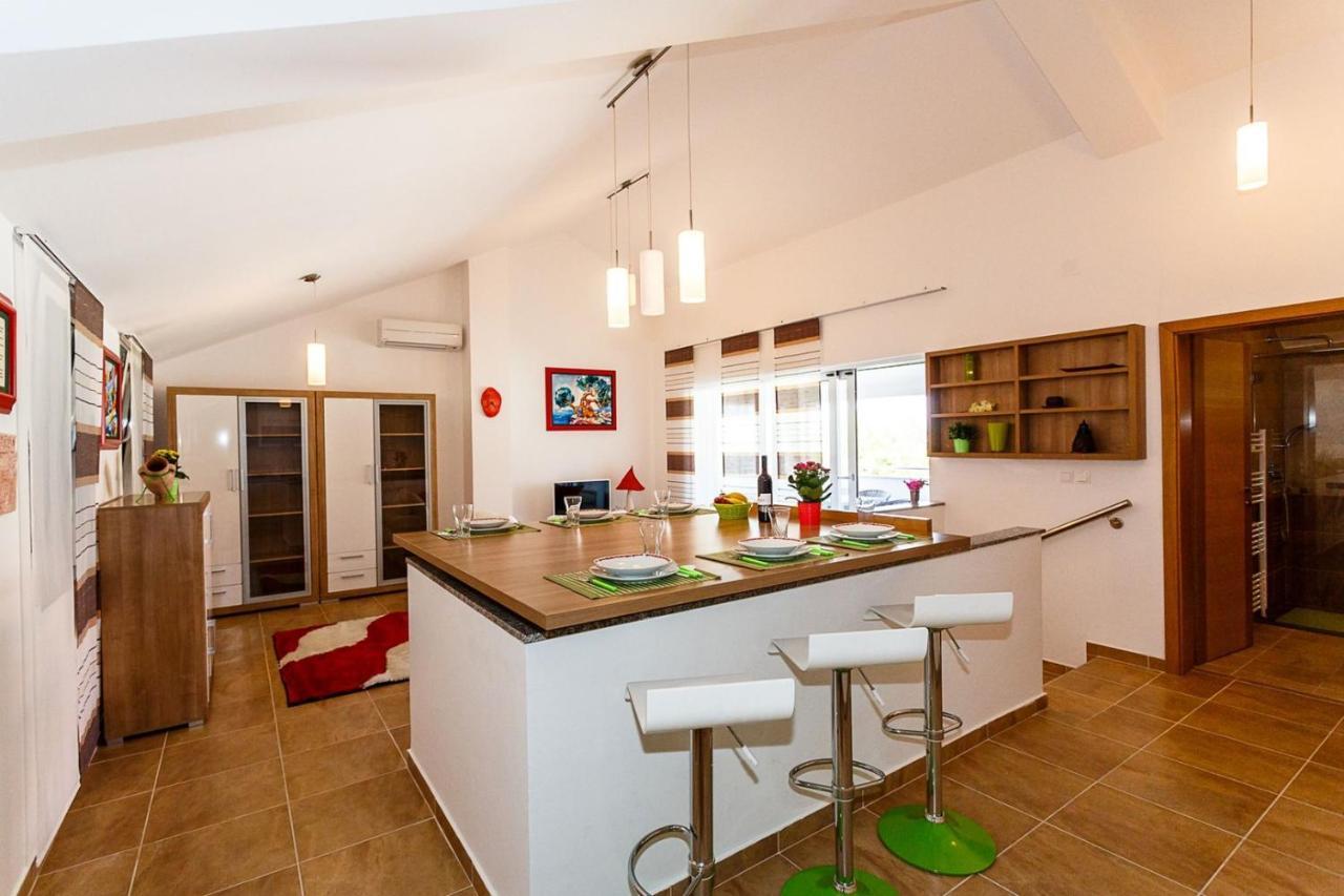 Apartment Adria 3 Malinska Bagian luar foto